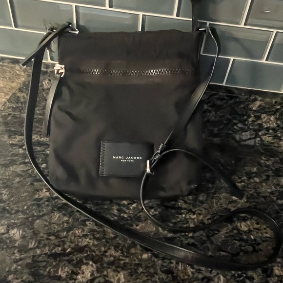 Marc Jacobs Black Nylon Messenger Bag - Picture 1 of 1